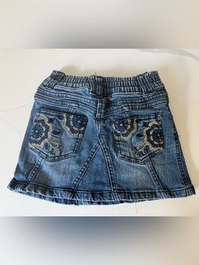 Hannah Montana Disney Blue Denim Girls Skirt with Embroidered Pockets Size 6